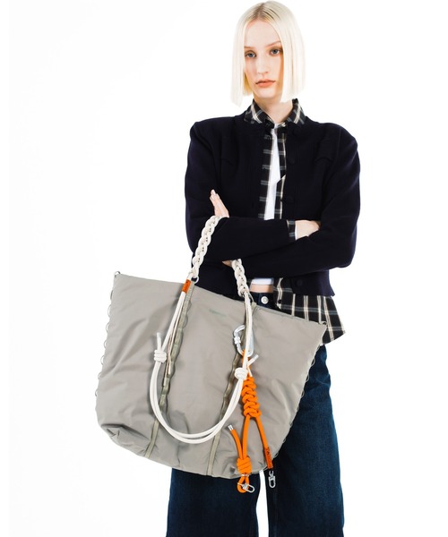 新品 topologie トポロジー ショルダーバッグ 大容量 美品 topologie トポロジー ショルダーバッグ 大容量 2色 - メルカリ