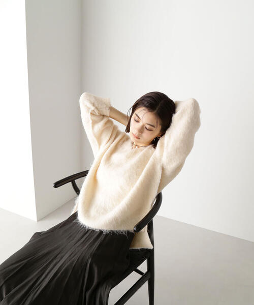 NATURAL BEAUTY BASIC（ナチュラルビューティーベーシック） Vネック