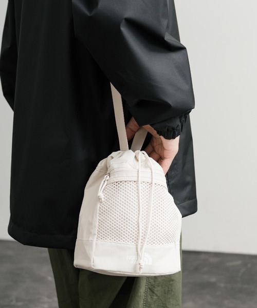 THE NORTH FACE ショルダーバック　ドラムバッグ ベージュ　ブラック THE NORTH FACE ショルダーバッグ ベージュ/ブラック - メルカリ