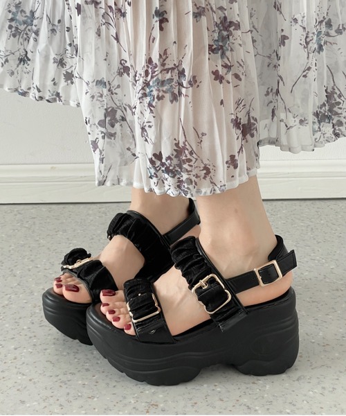 Shoes in Closet（シュークロ） 厚底 サンダル 「完売カラー再入荷」+