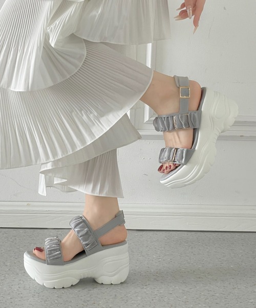Shoes in Closet（シュークロ） 厚底 サンダル 「完売カラー予約販売中