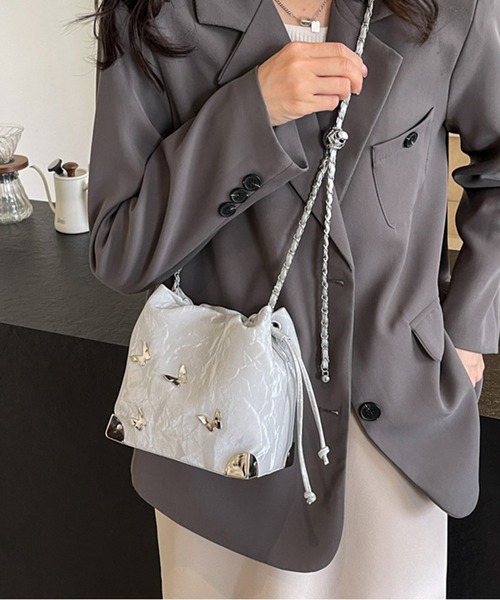 Valluat | MARENNE BAG IVORY [正規品/関税込] LA VORAGINE ショルダーバッグ バッグ 2 way蝶付きバケツ型