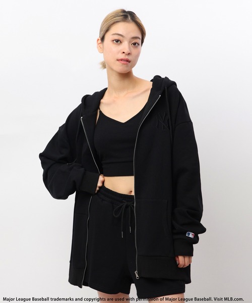 BACK TO THE FIELD パーカー 「MLB」3Dロゴ刺繍オーバーサイズZIP