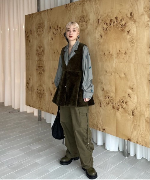 Ameri（アメリ） ベスト ジレ BOA V NECK REVERSIBLE PEPLUM VEST