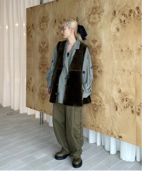 新品Ameri VINTAGE ベスト ジレ ブラック M Ameri（アメリ） ベスト ジレ BOA V NECK REVERSIBLE PEPLUM VEST