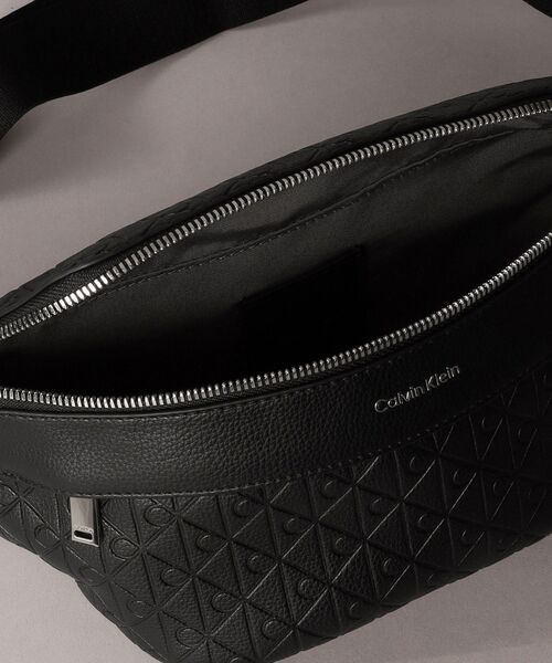 Calvin Klein（カルバン・クライン） ウエストポーチ エンブレム