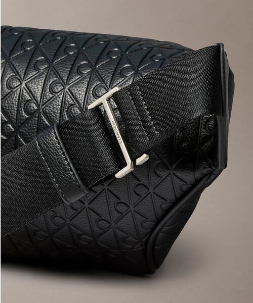 Calvin Klein（カルバン・クライン） ウエストポーチ エンブレム