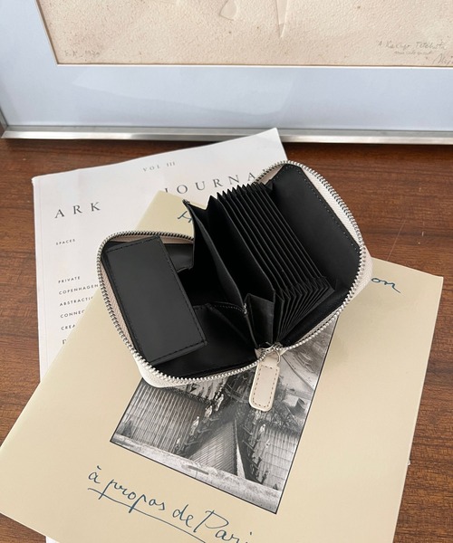 Me%（ミィパーセント） 財布 お札が折れない カードミニサイフ 183061