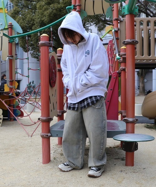 OY（オーワイ） パーカー HEART GRAFFITI SPRAY HOODIE ZIP UP/ハート