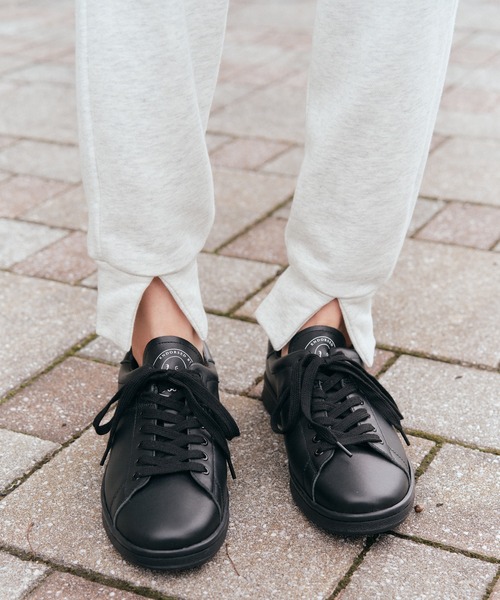 「London Shoe Make」 ローカットスニーカー 24.5cm ブラック メンズ_画像2