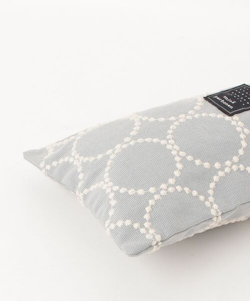 ミナ ペルホネン　グレー 刺繍装飾 ハンドバッグ mina perhonen（ミナペルホネン） 刺繍ハンドバッグ - グレー