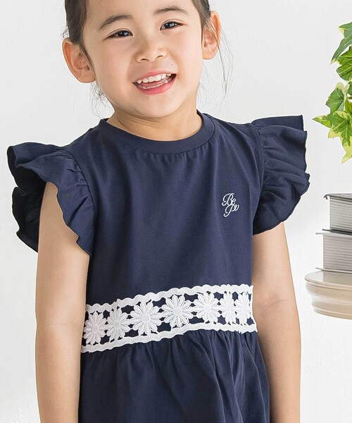 BeBe Petits Pois Vert（ベベ プチ ポワ ヴェール） tシャツ フラワー 