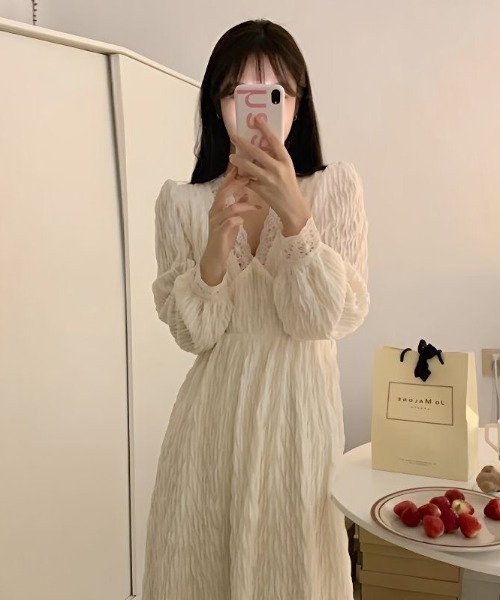 gossip!ロサンゼルス ワンピース レース付きパフスリーブVネック