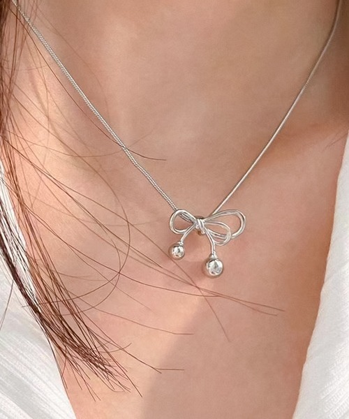 DiamondHearts ネックレス アシンメトリーリボンネックレス