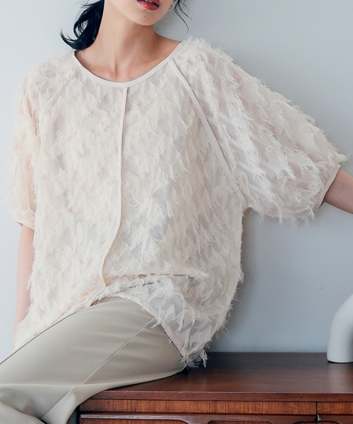 itto... ブラウス シャツ 華やかな立体感フリンジジャガードシアー 