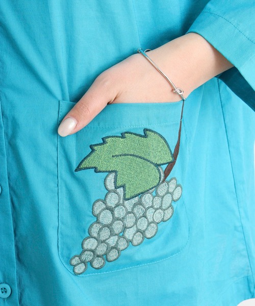 Emago ブラウス シャツ EMAGO ぶどう刺繍シャツ レディース