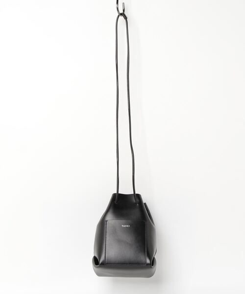 「YAHKI」 ショルダーバッグ ONE SIZE ブラック レディースの画像