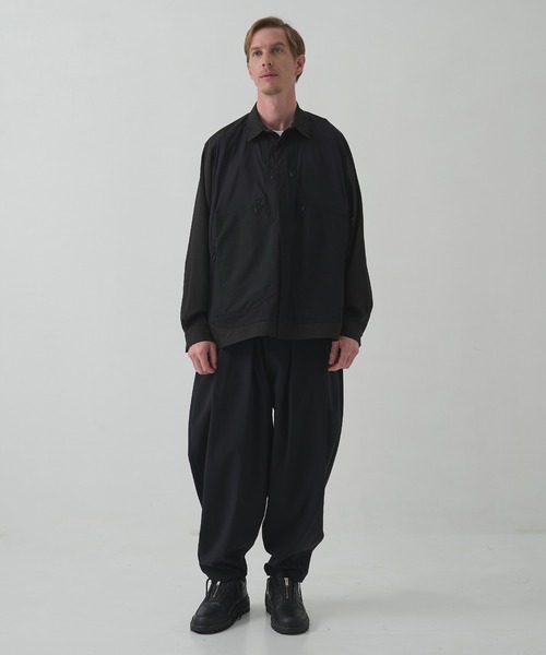 シャツ 「White Mountaineering / ホワイトマウンテニアリング」MULTI POCKET SHIRT メンズの画像