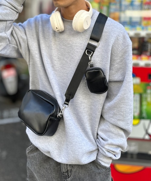 CLEA ショルダーバッグ バッグ マルチケース付きスクエアショルダー