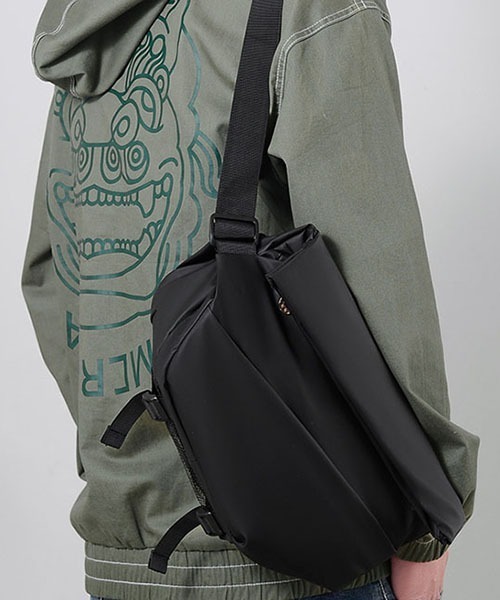 SVEC（シュベック） ショルダーバッグ ロールトップ ショルダーバッグ