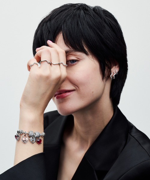 Pandora 赤 レザー バングル 鍵チャーム Pandora Moments Red Woven Leather Bracelet
