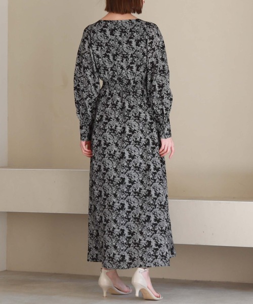archives（アルシーヴ） ワンピース 長袖花柄シャーリングワンピース