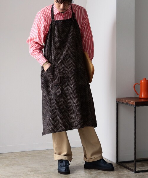 fennica（フェニカ） エプロン インドブロックプリント ツバメ刺繍