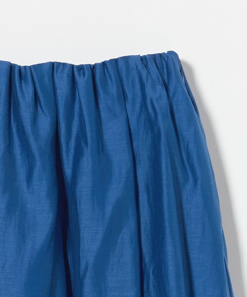 極美品グリーンレーベルリラクシング スカートスーツ M 水色系 くすみカラー green label relaxing（グリーンレーベルリラクシング）の「タック