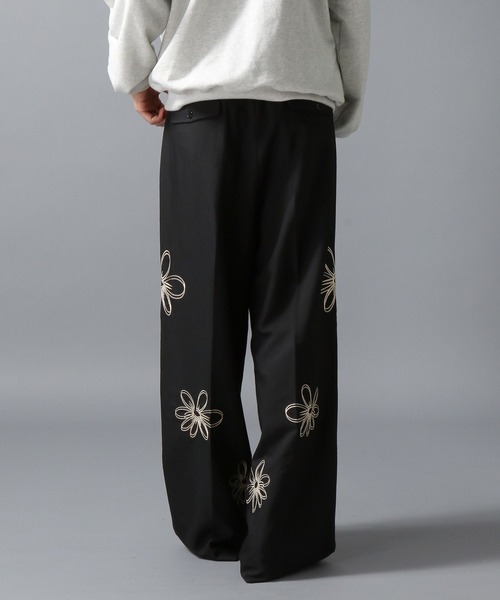 パンツ ajouter flow flower embroidery slacks ajouter flow スラックス 「ajouter flow」flower embroidery