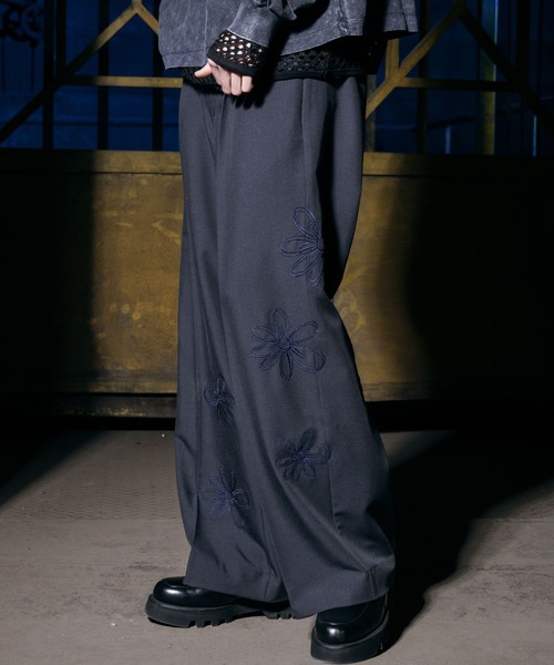 パンツ ajouter flow flower embroidery slacks ajouter flow（アジューテフロー）の「【ajouter flow】flower