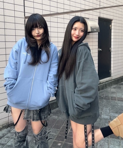 ★OY★EMBROIDERED SKETCH DOLLY HOODIE ZIP UP★正規品/人気 OY/オーワイ』 EMBROIDERED SKETCH DOLLY HOODIE ZIP UP/ エンブ
