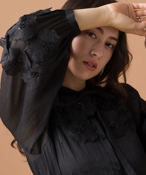 Audie a Muses（オーディア ミューズ） ブラウス シャツ 「人気のため