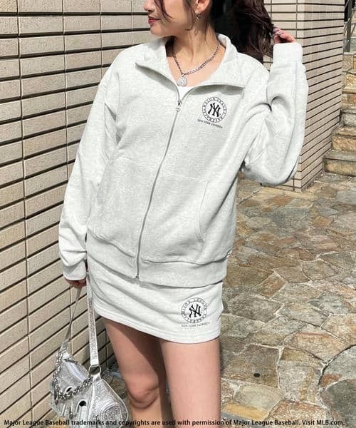 ワンピース 「MLB」プリントロゴZIPパーカースカートセットアップ