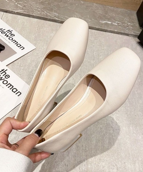 マルニのホワイト スクエアトゥ 太ヒール パンプス　(お値下げしました) Beststore（ベストストア） パンプス スクエアトゥ パンプス 太ヒール