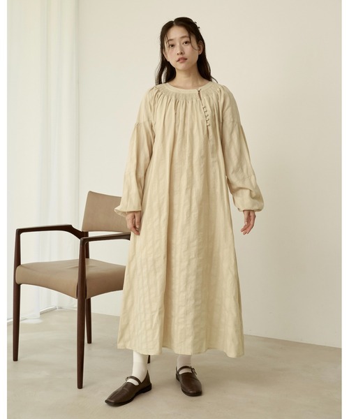 moi tytto 花刺繍レイヤーワンピース moi tytto ワンピース シアー