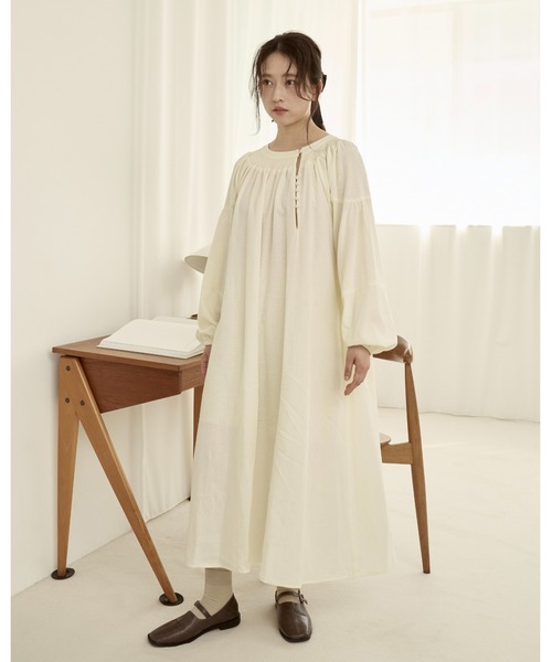 moi tytto（モイテュット） ワンピース シアーロングワンピース