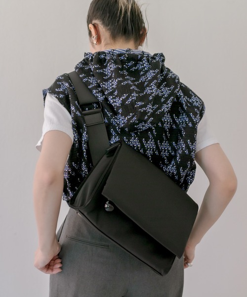 ear PAPILLONNER(イア パピヨネ) ショルダーバッグ FREE ブラック ear PAPILLONNER(イア パピヨネ) ショルダーバッグ FREE ブラック