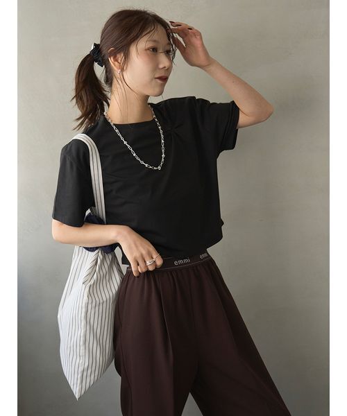 emmi tシャツ 「em」emmiロゴクロップドTシャツ/UVカット/接触冷感