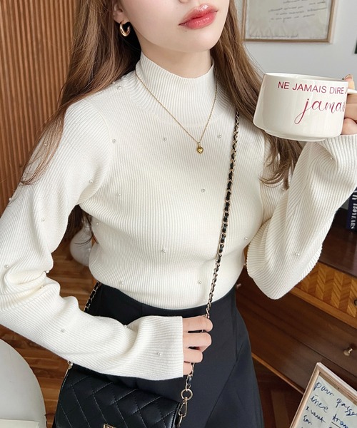 リリー✨新品未使用✨パール  ハイネック ニット❤️ moment+ ニット セーター パールハイネックリブニットプルオーバー