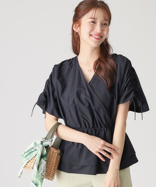 ブラウス シャツ 「洗える／日本製」カシュクールタイプのギャザーブラウス レディース