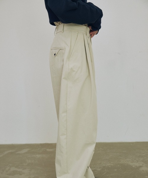 パンツ laube blanc Front pin tuck Half pants Front pin tuck Half pants – L'AUBE BLANC