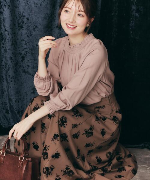 バラの型押し柄スカート　生成り Couture Brooch（クチュール ブローチ） スカート 「美シルエット