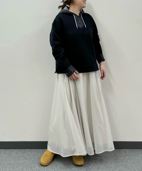 human woman（ヒューマンウーマン） パーカー デニムドッキング