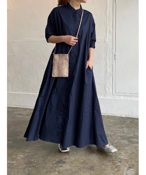 美品 ケイシラハタ Styling/ バンドカラー フレアシャツワンピース 黒 楽天市場】バンドカラー ワンピースの通販