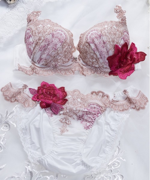 Due Perle（ドゥペルル） ブラジャー ショーツセット 「しっかり美胸