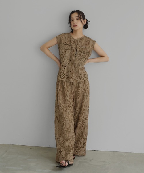 ブランド古着！日本製 KARL HELMUT インディアン 刺繍 ベスト ジレ ブランド古着！日本製 KARL HELMUT インディアン 刺繍 ベスト ジレ