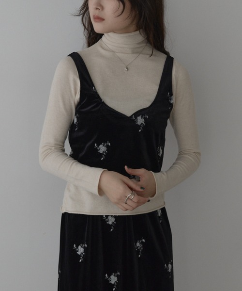 Aunt Marie's（アントマリーズ） フラワー刺繍ベロアビスチェ