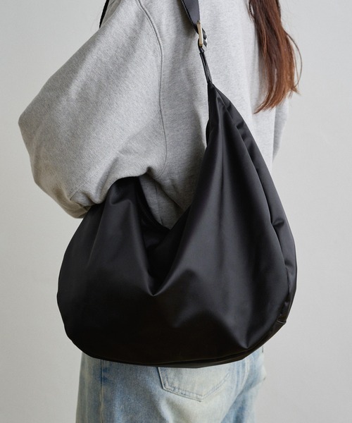 russet（ラシット） ショルダーバッグ FREE ブラック×ブルー