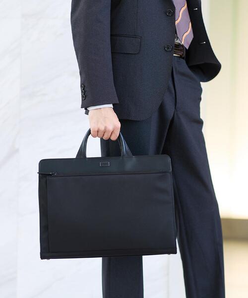 ビジネスバック 日本製 黒 皮革製品 内外ポケット付シンプル　新品未使用タグ付き TAKEO KIKUCHI（タケオキクチ） ビジネスリュック ビジネスバッグ