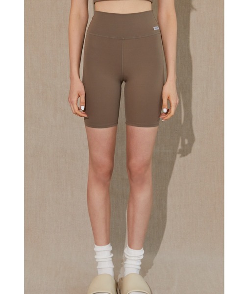 ALEXIA STAM パンツ Wellness Short Leggings / UVカット
